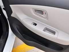 2014款 1.0L 手动标准型