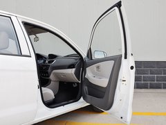 2014款 1.0L 手动标准型