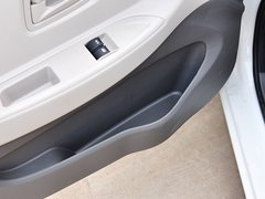 2014款 1.0L 手动标准型