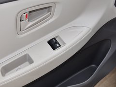 2014款 1.0L 手动标准型