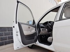 2014款 1.0L 手动标准型