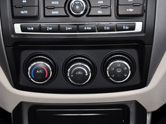 2014款 1.0L 手动标准型