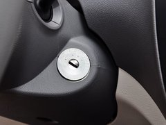 2014款 1.0L 手动标准型