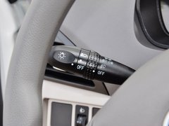 2014款 1.0L 手动标准型