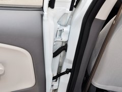 2014款 1.0L 手动标准型