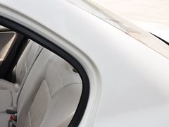 2014款 1.0L 手动标准型