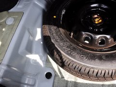 2014款 1.0L 手动标准型