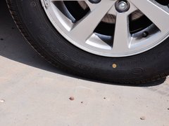 2014款 1.0L 手动标准型