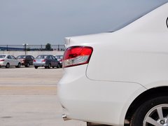 2014款 1.0L 手动标准型