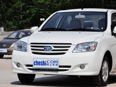 2014款 1.0L 手动标准型