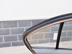 2014款 1.0L 手动标准型