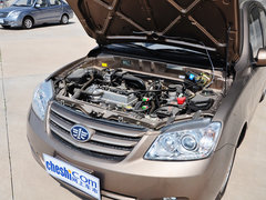 2014款 1.0L 手动标准型