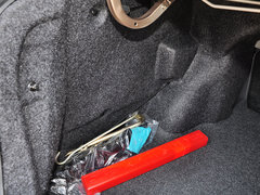 2014款 1.0L 手动标准型