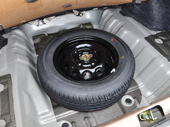 2014款 1.0L 手动标准型