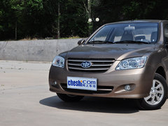 2014款 1.0L 手动标准型
