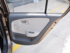 2014款 1.0L 手动标准型