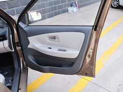 2014款 1.0L 手动标准型