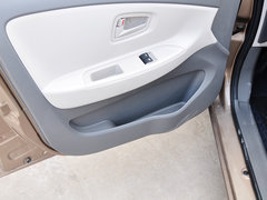 2014款 1.0L 手动标准型