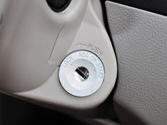 2014款 1.0L 手动标准型