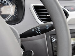 2014款 1.0L 手动标准型