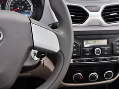 2014款 1.0L 手动标准型
