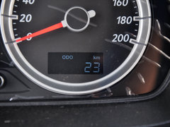 2014款 1.0L 手动标准型