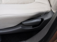 2014款 1.0L 手动标准型