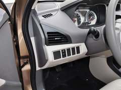 2014款 1.0L 手动标准型