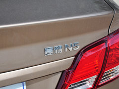 2014款 1.0L 手动标准型