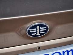 2014款 1.0L 手动标准型