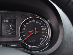 2014款 1.6L 自动 豪华型