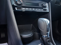 2014款 1.6L 自动 豪华型