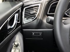 2014款 两厢 2.0L 自动 旗舰型