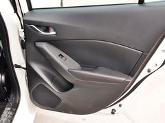 2014款 两厢 2.0L 自动 旗舰型