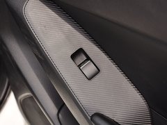 2014款 两厢 2.0L 自动 旗舰型
