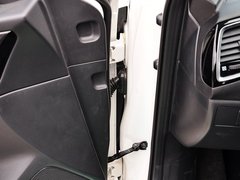 2014款 两厢 2.0L 自动 旗舰型