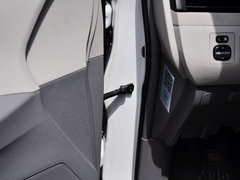 2013款 3.5L 自动 四驱标准型