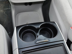 2013款 3.5L 自动 四驱标准型