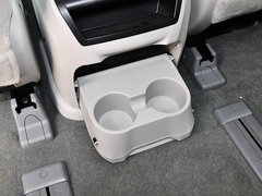 2013款 3.5L 自动 四驱标准型