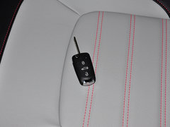 2014款 1.5L 手动 两驱豪华型 5座