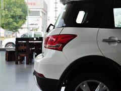 2014款 1.5L 手动 两驱豪华型 5座