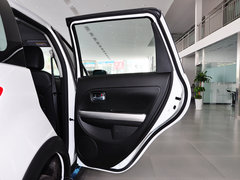 2014款 1.5L 手动 两驱豪华型 5座