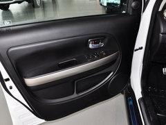 2014款 1.5L 手动 两驱豪华型 5座