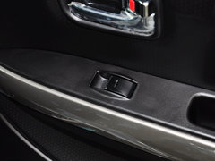 2014款 1.5L 手动 两驱豪华型 5座