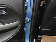 2014款 1.5L 手动 两驱豪华型 5座