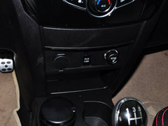 2014款 1.5L 手动 两驱豪华型 5座