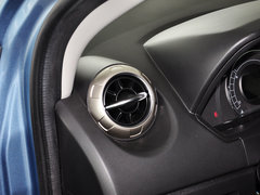 2014款 1.5L 手动 两驱豪华型 5座