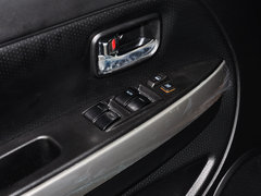 2014款 1.5L 手动 两驱豪华型 5座