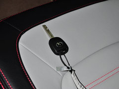 2014款 1.5L 手动 两驱豪华型 5座