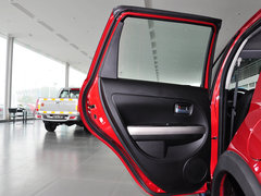 2014款 1.5L 手动 两驱豪华型 5座